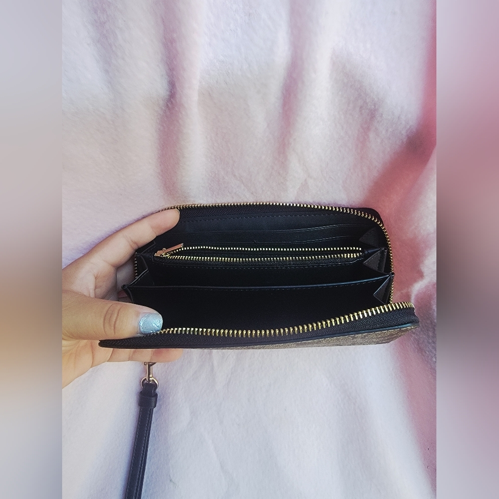 Coach Signature Wristlet - Picture 8 of 8